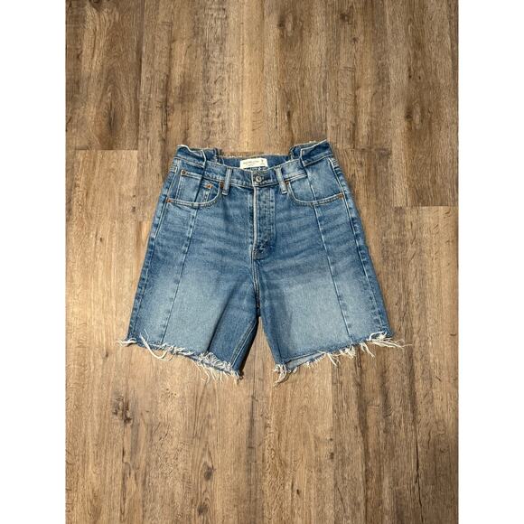 Abercrombie & Fitch Women’s High Rise 7” Dad Short Size 28 - Picture 1 of 8